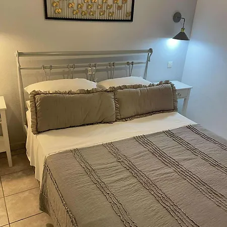 Margianou Seaview 3 & 4 דירה